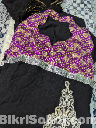 Pakistani party wear